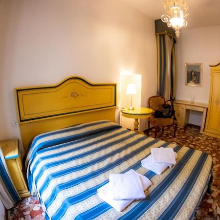 Zaffiro Apartment Velence Kültér fotó