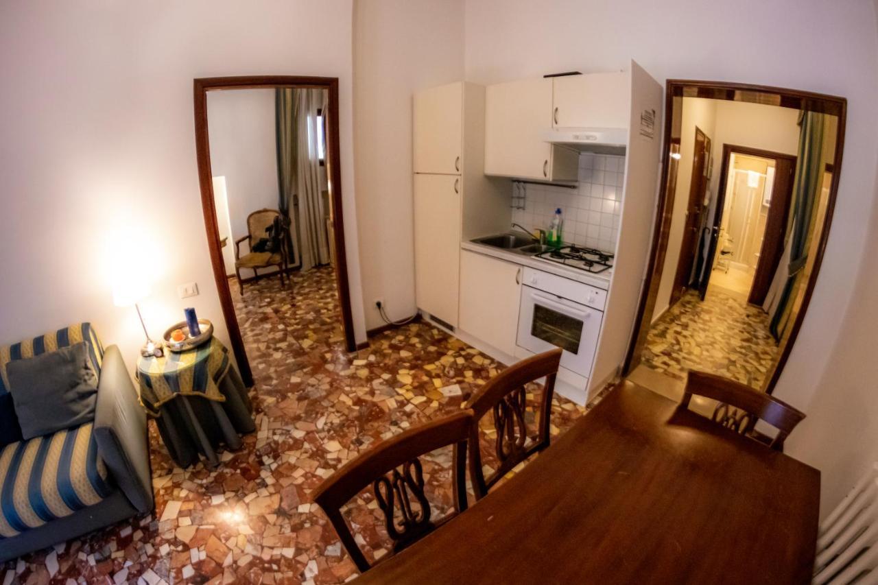 Zaffiro Apartment Velence Kültér fotó